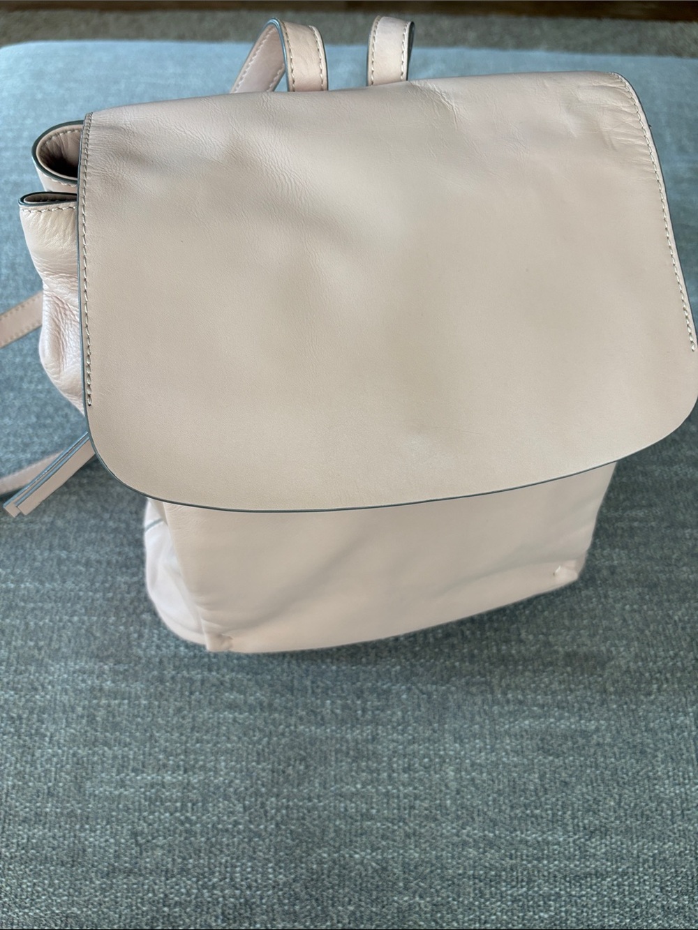 BANANA REPUBLIC Mini Flapback 100% Soft Leather Backpack Purse Bag Like New!